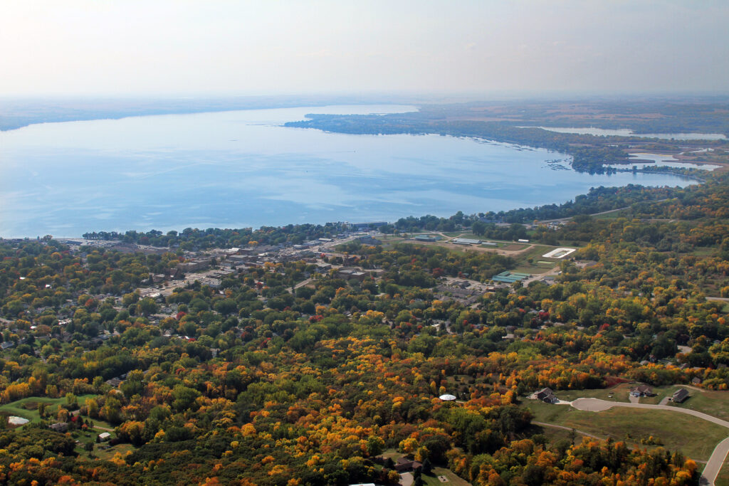 Cozy Cabins: The All-American Autumn Escape for Fall 2025 glenwwod pic 2